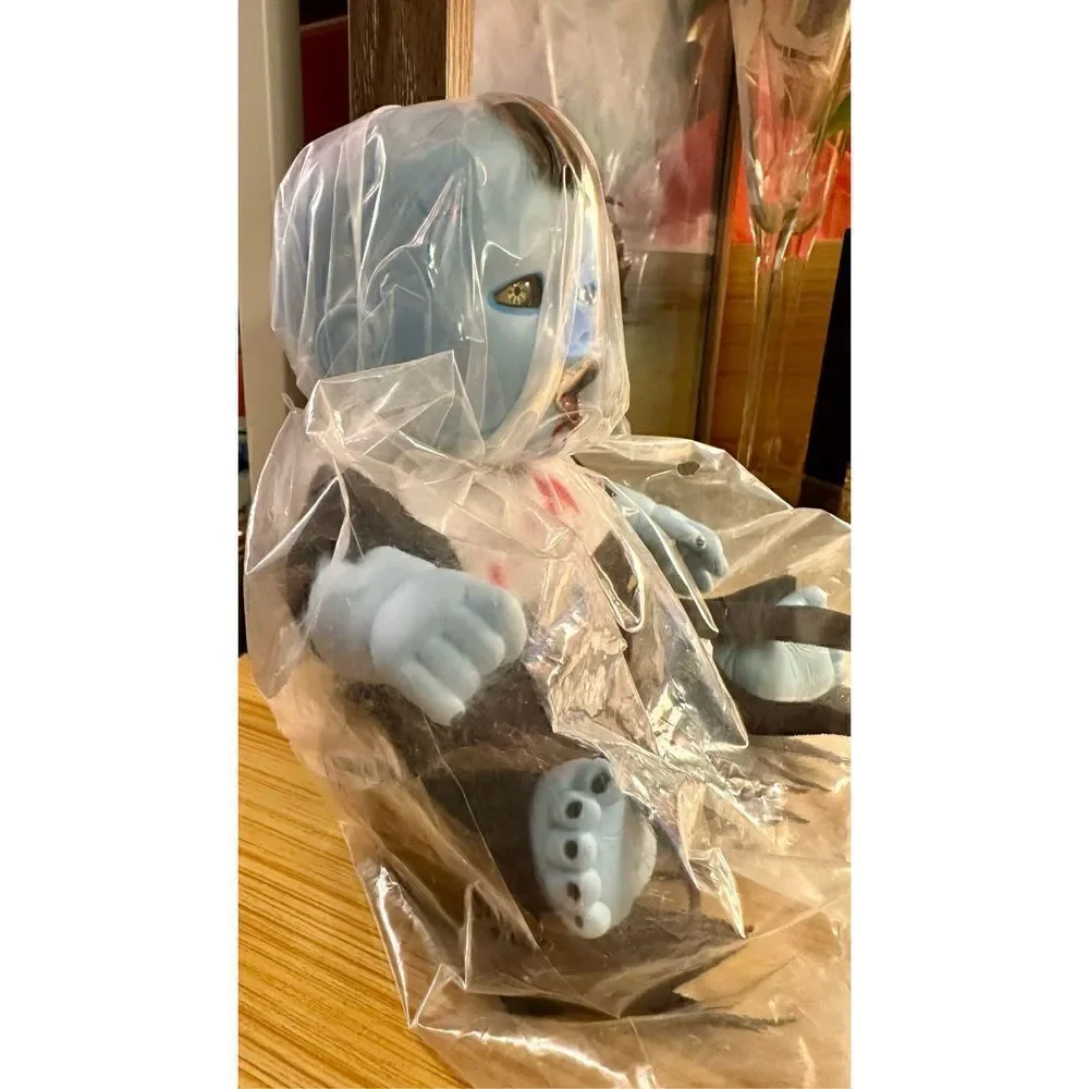 Mezco 2005 Living Dead Dollies-Lilith LE 600 NIB